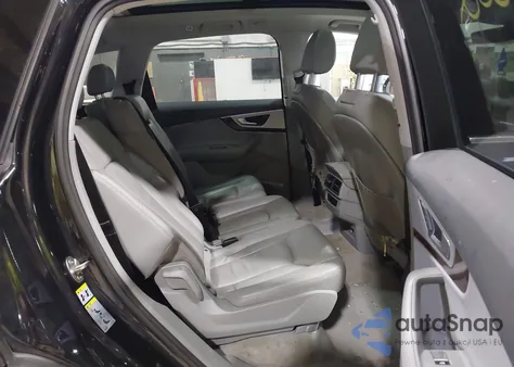 2019 Audi Q7 45 Premium z USA, uszkodzony, nr VIN WA1LHAF7XKD041919